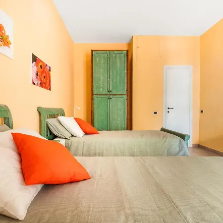 Grande Platano - Spacious In Sorrento Apartment *